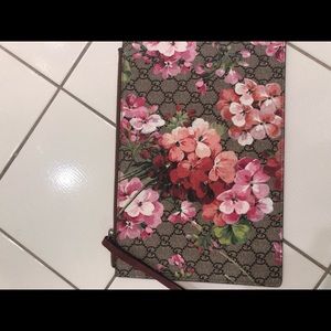 Gucci pouch